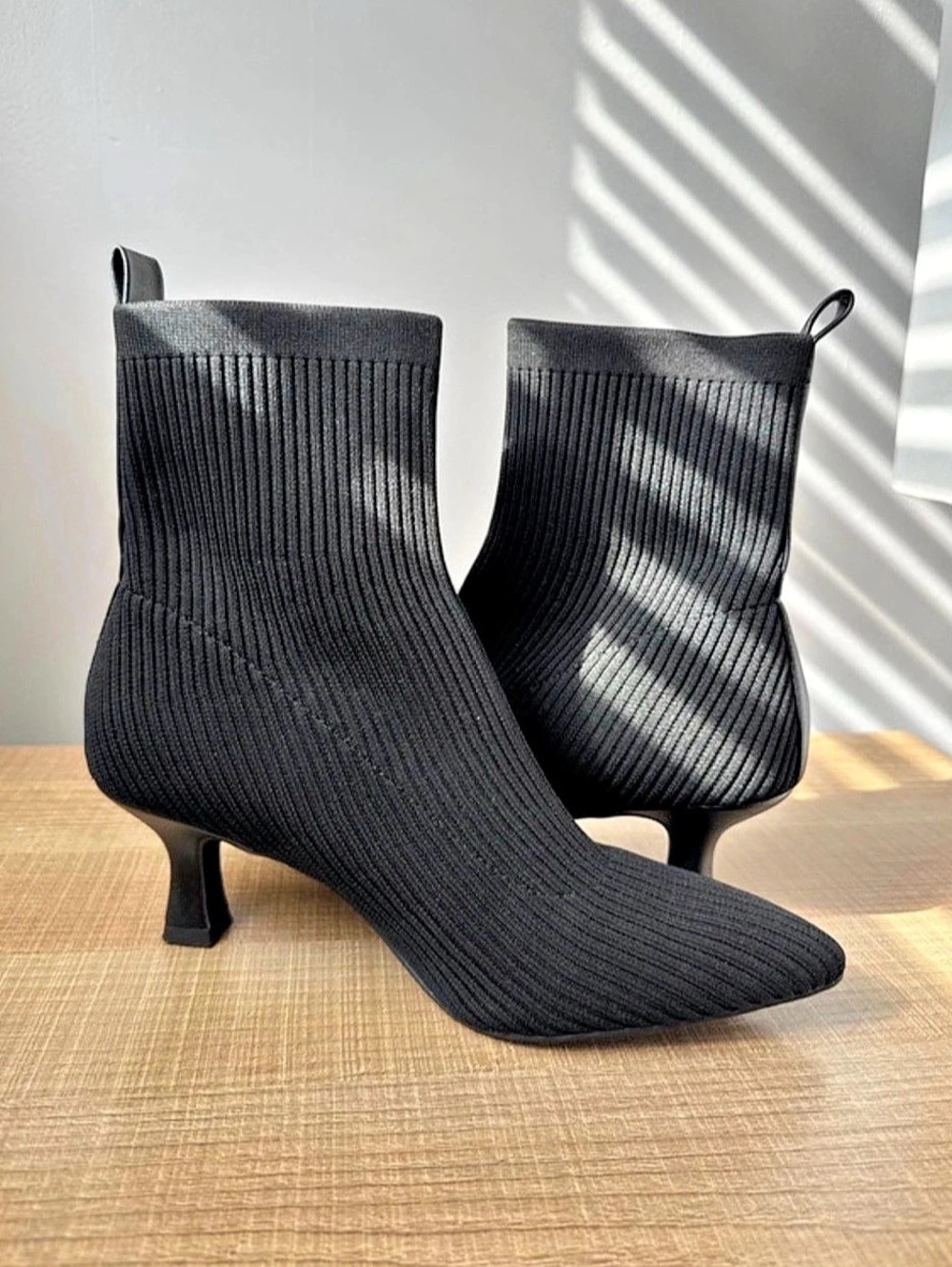Black Pointed-Toe Kitten Heel Booties Like New
